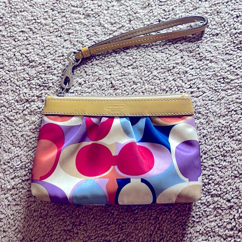 Rare Y2K Coach Poppy Wristlet